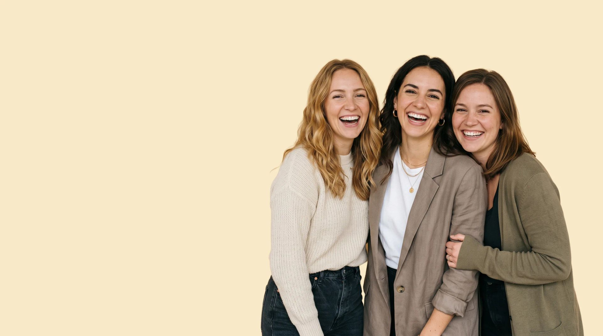 Drei ästhetische Frauen – Patientinnen der Pure Medical Aesthetic Praxis in Dresden